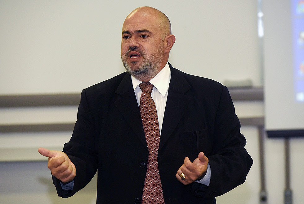 Dr. Jô Furlan - Médico Nutrólogo e Neurocientista